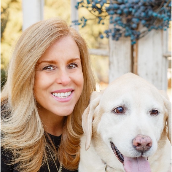 Meet your Posher, Lisa - Picture 1 of 1